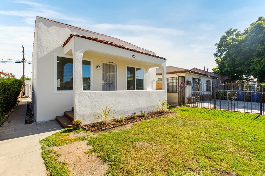 1506 60th St, Los Angeles CA  90001-1304 exterior