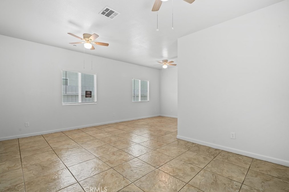 8213 Morton Ave, Los Angeles CA  90001-3541 exterior