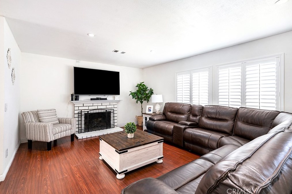 2930 E Cottonwood Ct, Ontario, CA 91761