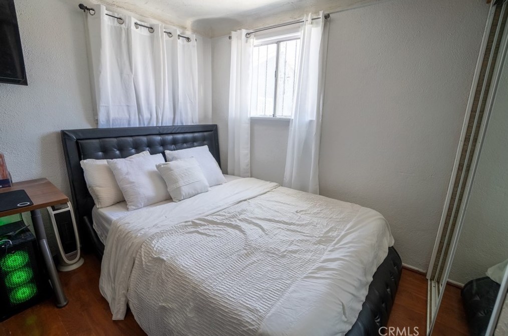 1437 59th Pl, Los Angeles CA  90001-1213 exterior