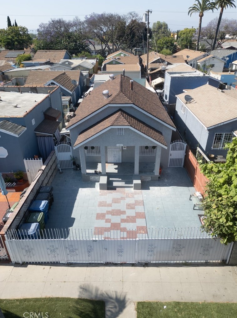 1437 59th Pl, Los Angeles CA  90001-1213 exterior