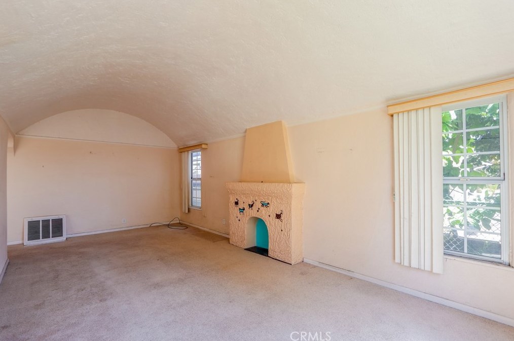 6545 Gaviota Ave, Long Beach CA  90805-2524 exterior