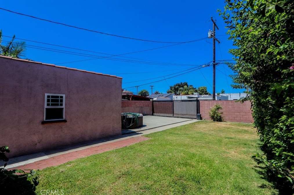 6545 Gaviota Ave, Long Beach CA  90805-2524 exterior