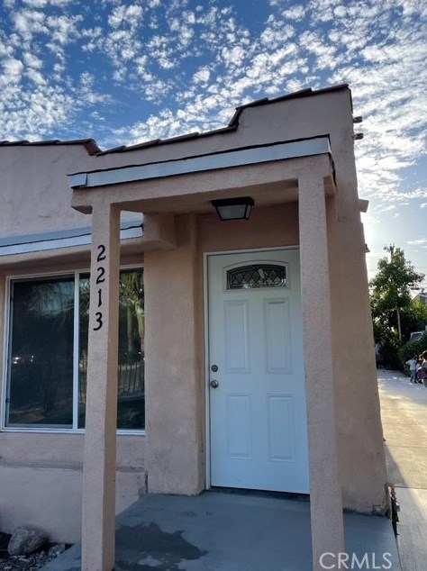 2213 Burnside Ave, Los Angeles, CA 90016-1235