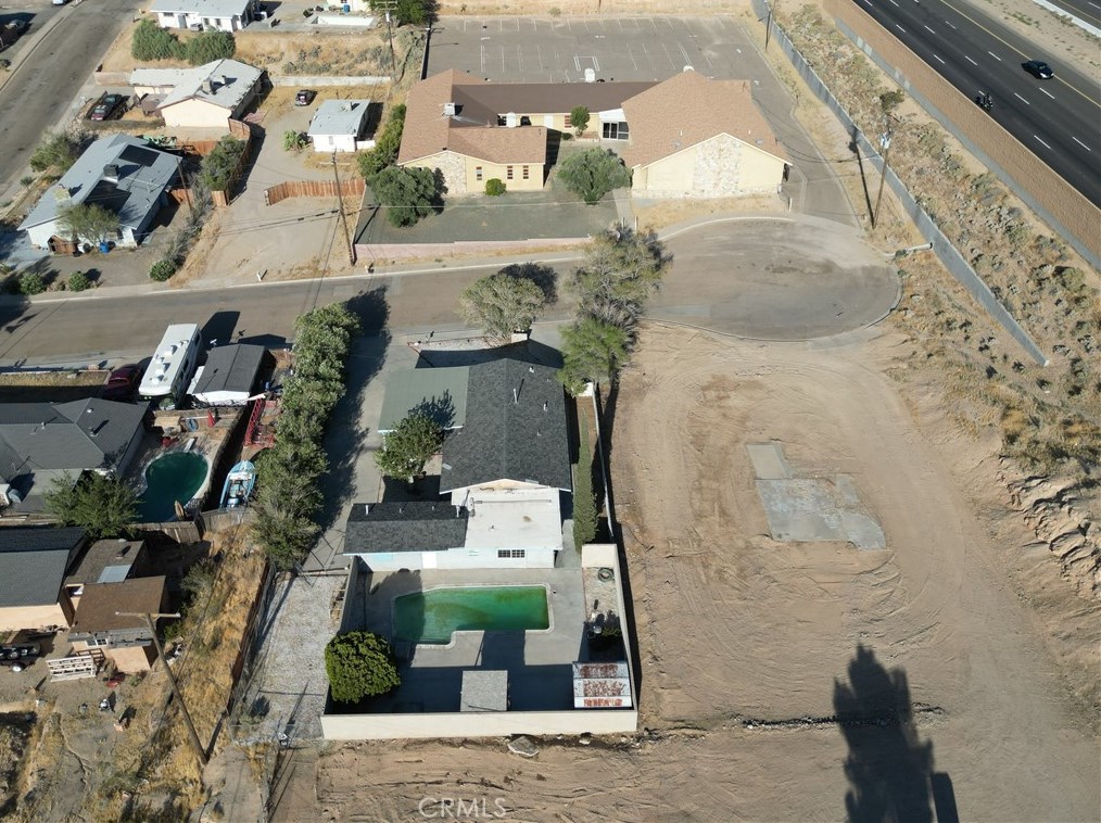 1040 Mount Vernon Ln, Barstow, CA 92311