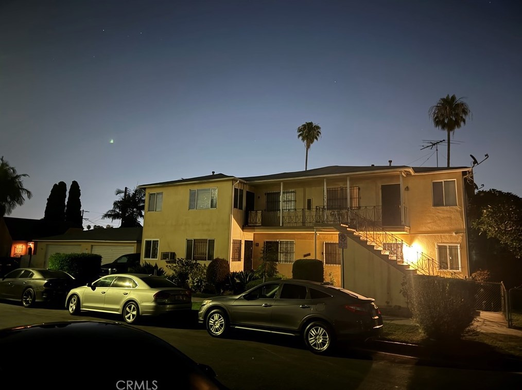 3446 Hillcrest Dr, Los Angeles, CA 90016-4132