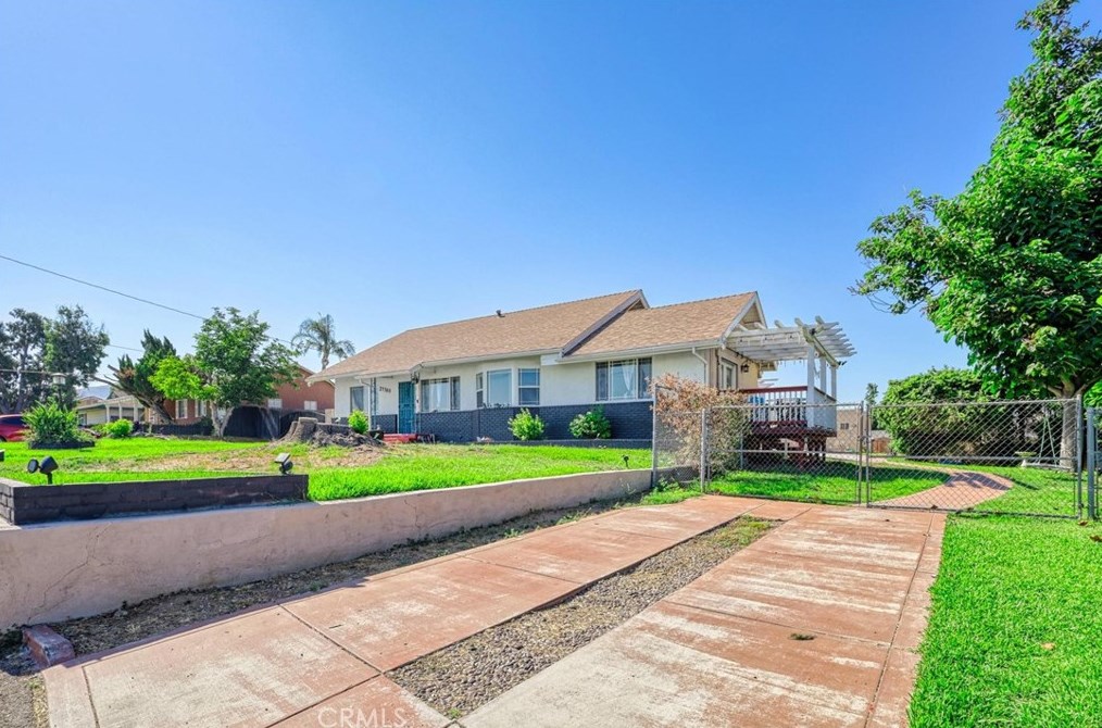 21769 Vivienda Ave, Colton, CA 92313