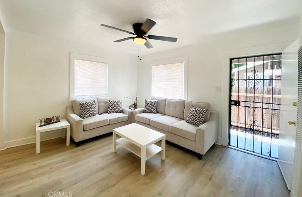 1723 59th Pl, Los Angeles CA  90043-3011 exterior