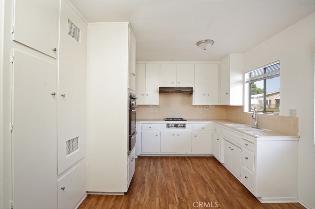 6514 Foster Bridge Blvd, Bell, CA 90201
