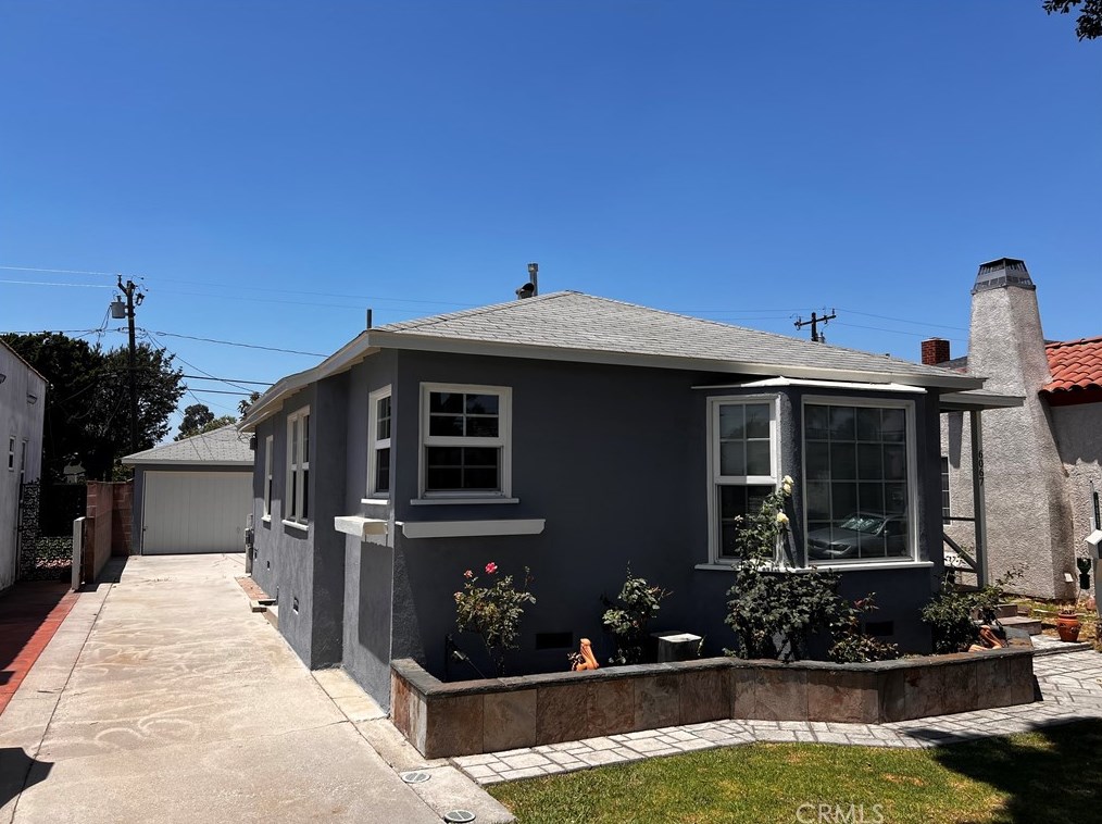 6067 Myrtle Ave, Long Beach, CA 90805