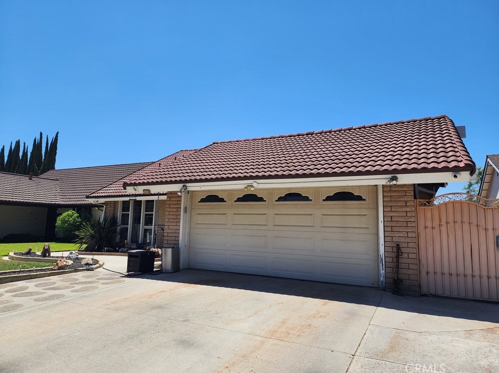 17601 Leal Ave, Artesia, CA 90703