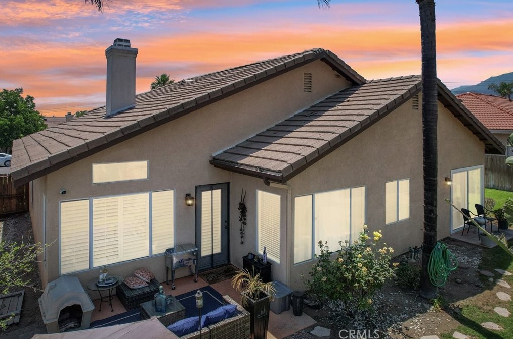 2826 W Sunnyview Dr, Rialto, CA 92377