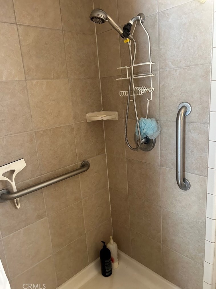 21425 Avalon Blvd, Long Beach CA  90745-2216 exterior