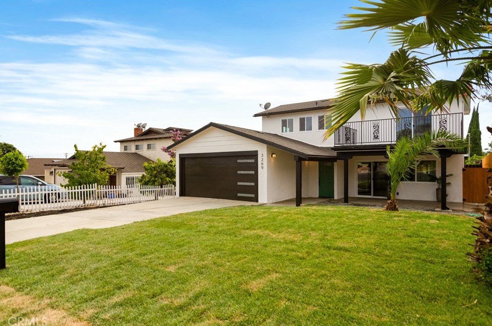 3269 Pine Ave, Long Beach, CA 90807-5050