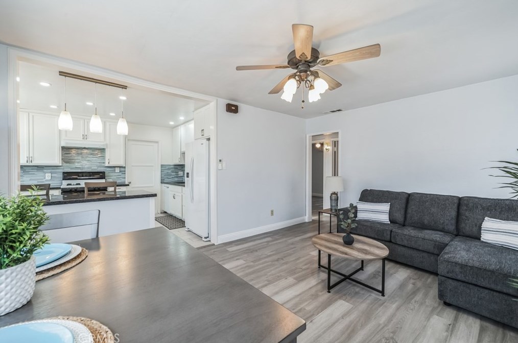 6138 Thorn St, San Diego, CA 92115-6941