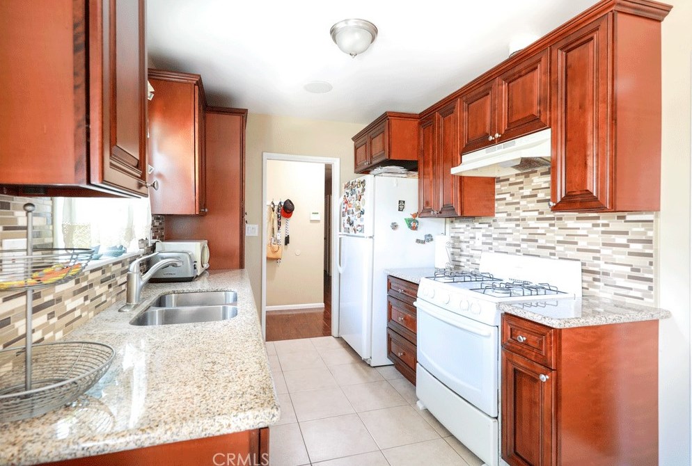 3568 E 54th St, Bell, CA 90270