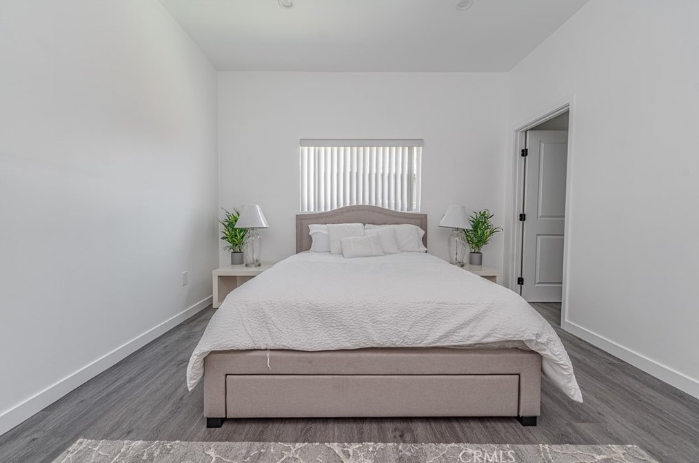 702 41st Pl, Los Angeles CA  90011-2951 exterior