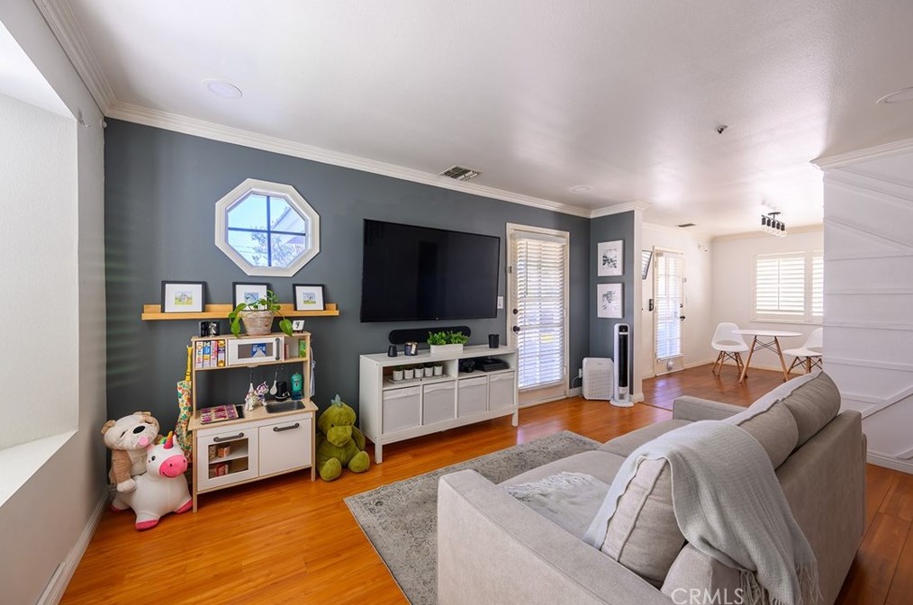 313 Genoa St #1, Monrovia, CA 91016
