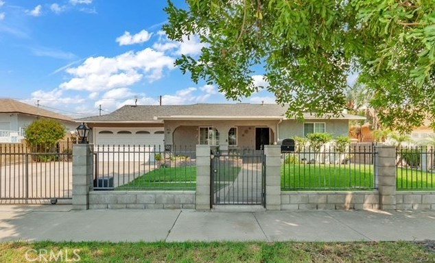 911 Long Beach Dr, Colton, CA 92324