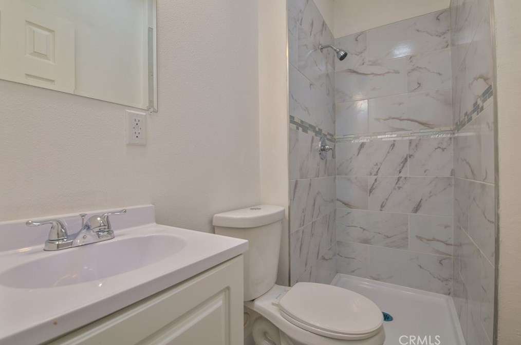 216 66 St, Los Angeles CA  90003-1813 exterior