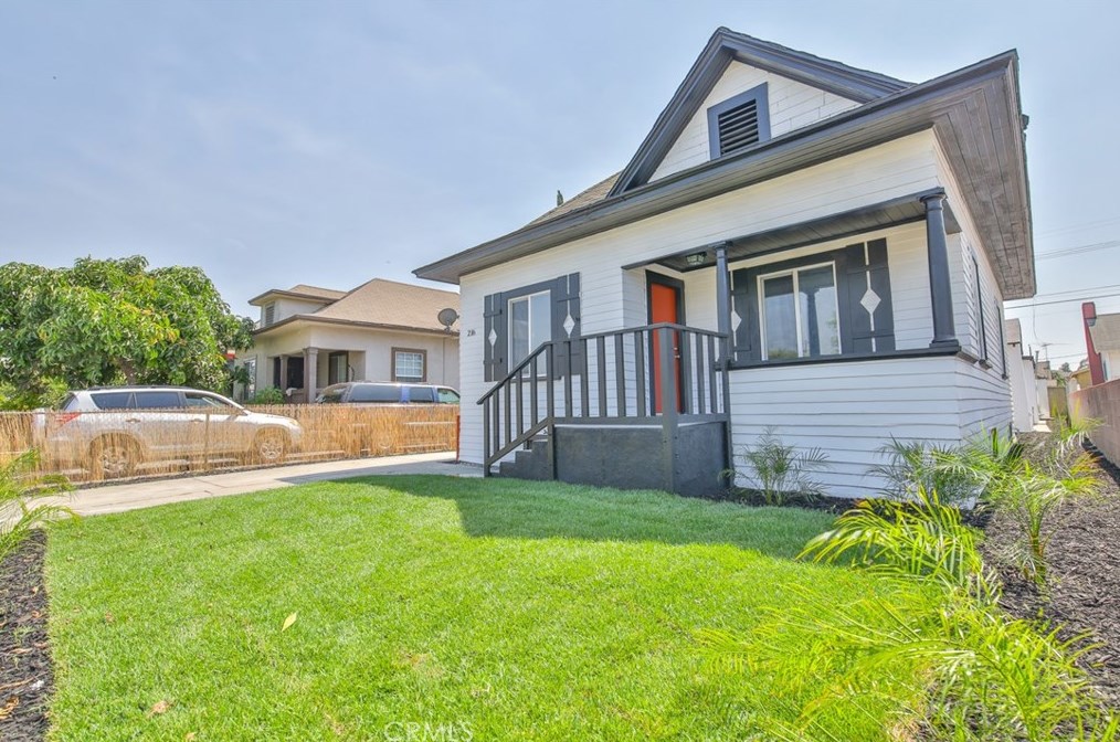 216 66 St, Los Angeles CA  90003-1813 exterior