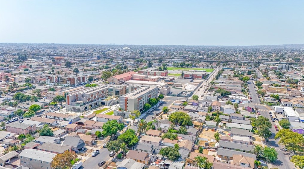 216 66 St, Los Angeles CA  90003-1813 exterior