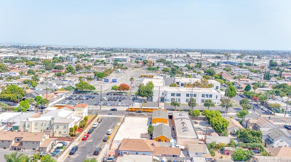 216 66 St, Los Angeles CA  90003-1813 exterior