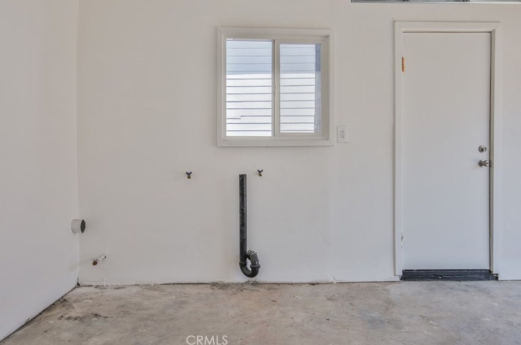 216 66 St, Los Angeles CA  90003-1813 exterior