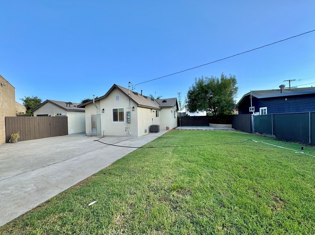 841 Eagle St, Long Beach, CA 90806-3265