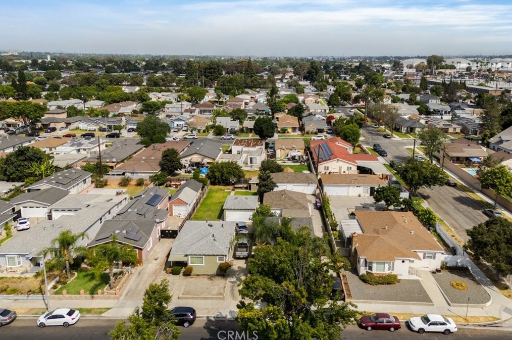 1725 55th St, Long Beach CA  90805-5318 exterior