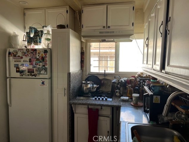 344 84 Pl, Los Angeles CA  90003-3106 exterior