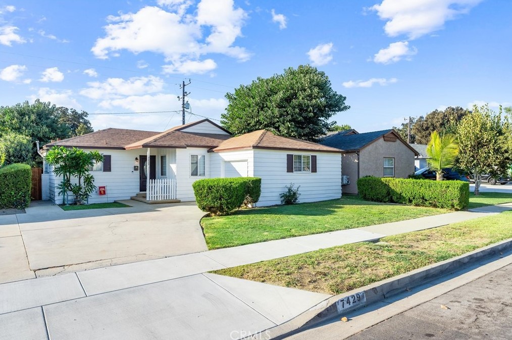 7429 Halray Ave, Whittier, CA 90606-2432