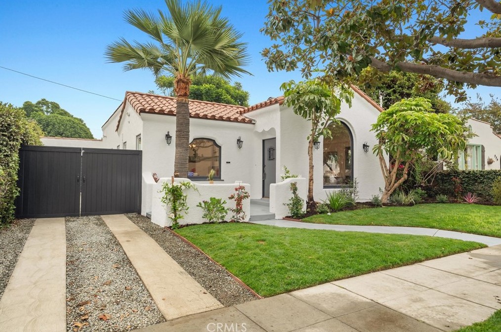 230 Orizaba Ave, Long Beach, CA 90803-5834