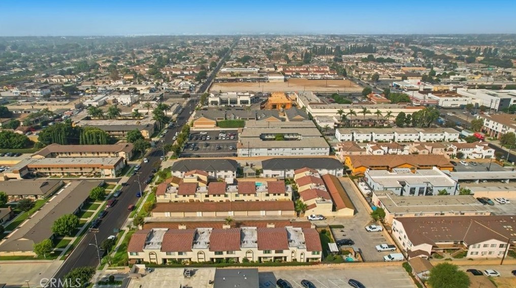 9903 Cedar St, Bellflower CA  90706-7302 exterior