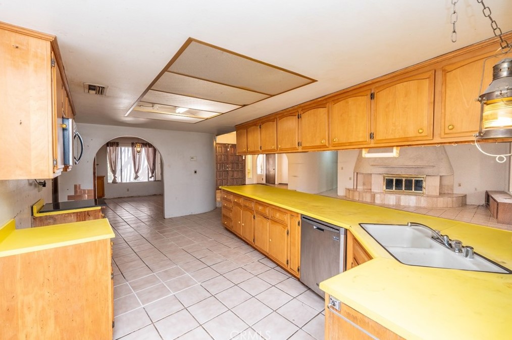 26675 Ironwood Ave, Moreno Valley CA 92557-7542 exterior