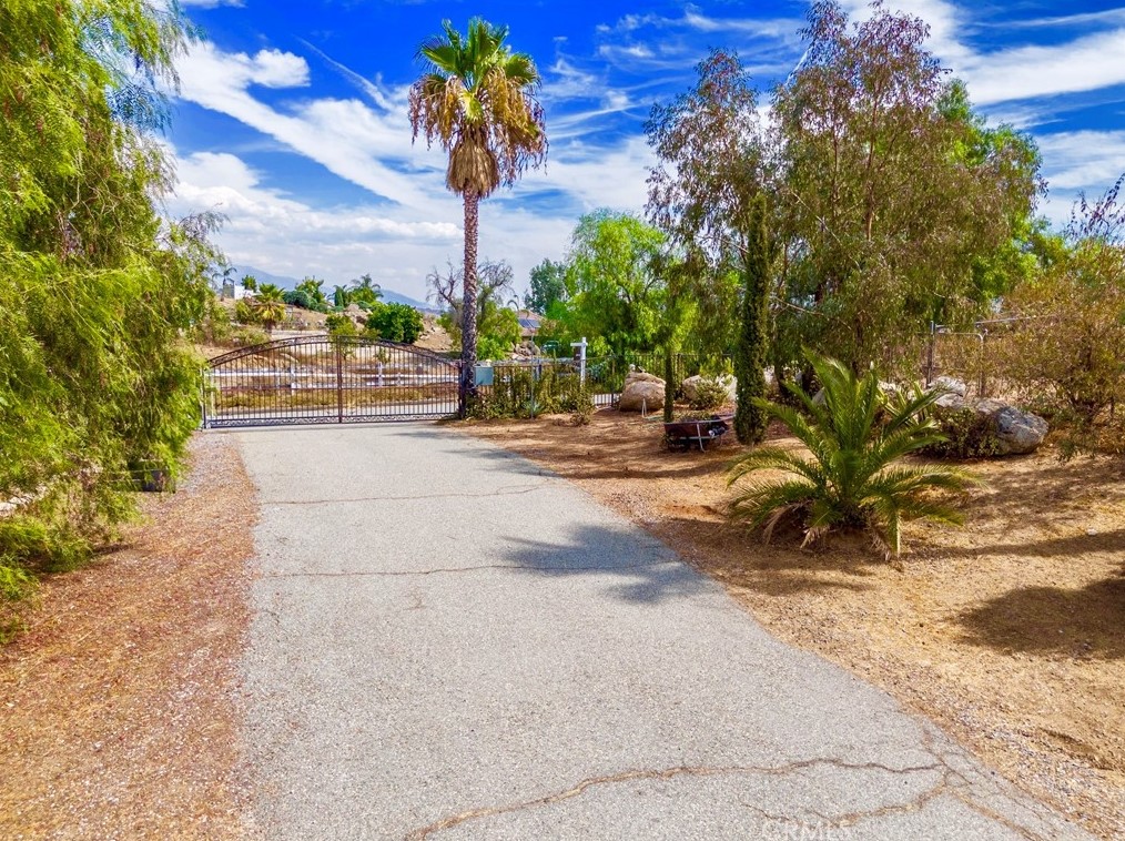 26675 Ironwood Ave, Moreno Valley CA 92557-7542 exterior