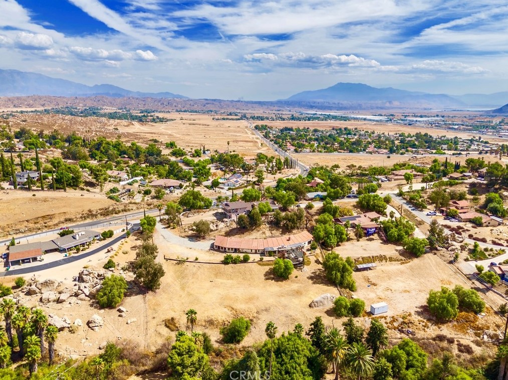 26675 Ironwood Ave, Moreno Valley CA 92557-7542 exterior