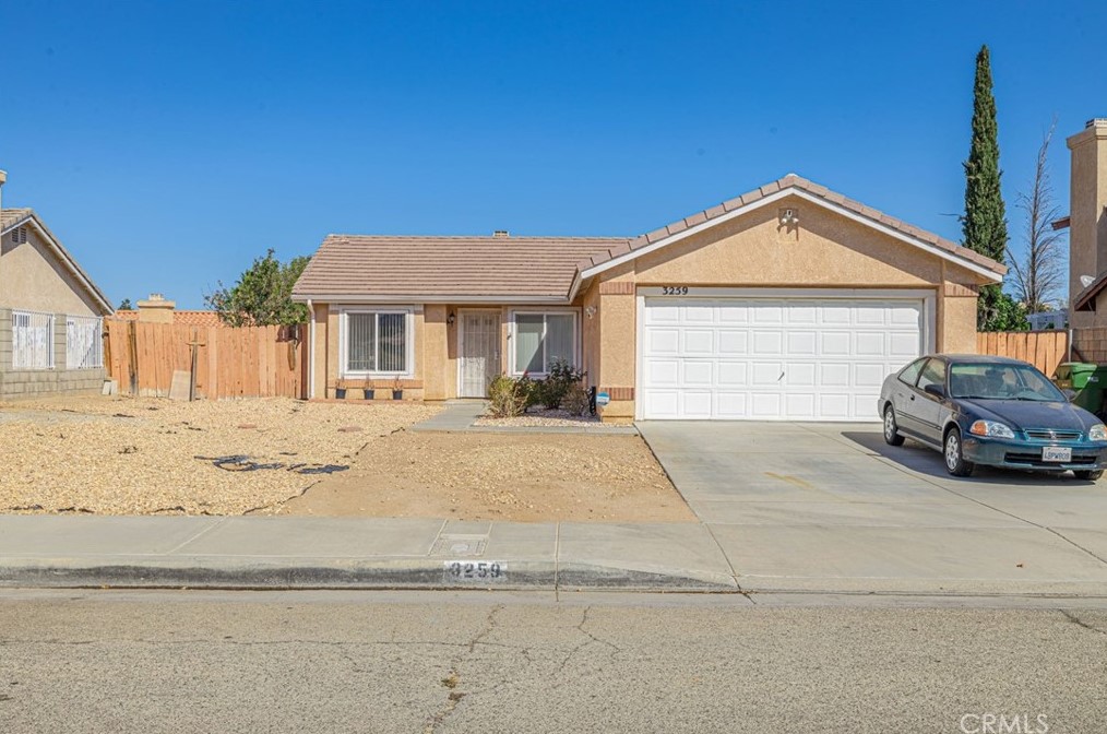 3259 Avenue, Palmdale, CA 93550-5647