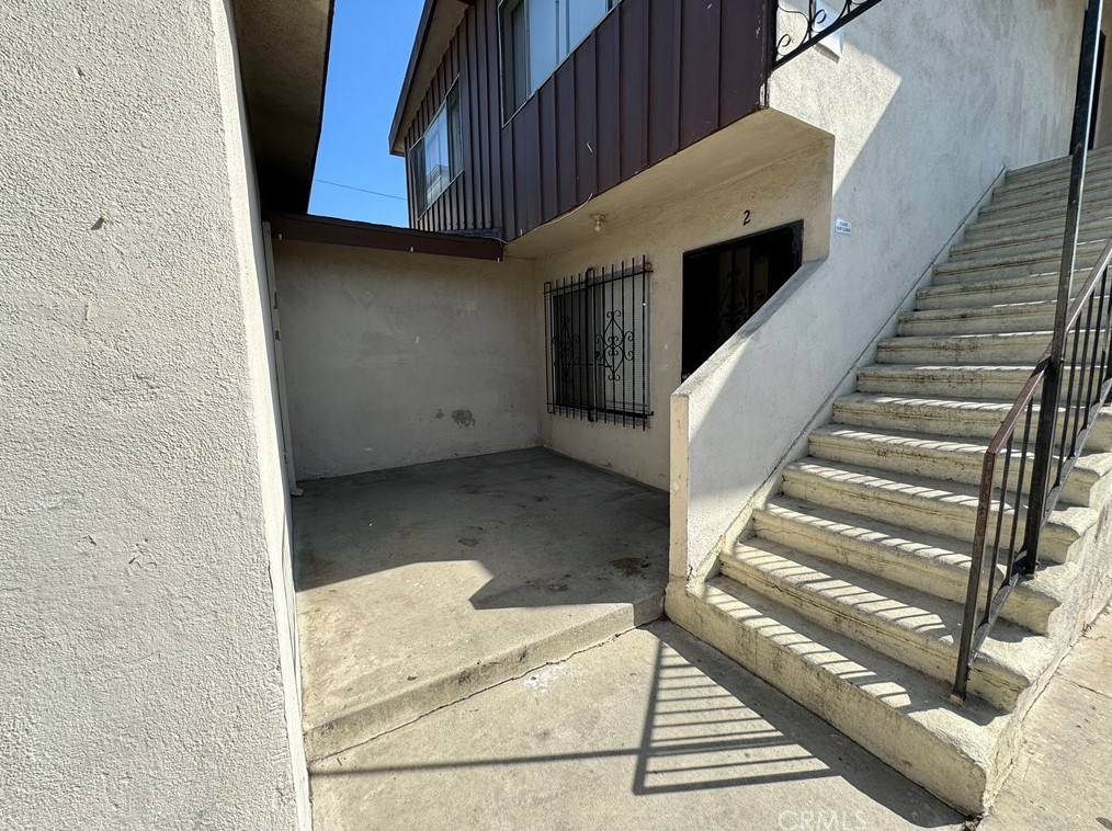 624 85th St, Los Angeles CA  90001-3625 exterior