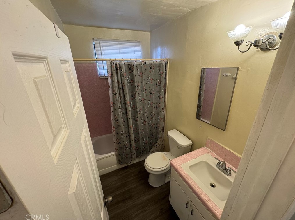 624 85th St, Los Angeles CA  90001-3625 exterior