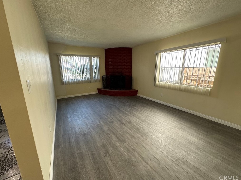 624 85th St, Los Angeles CA  90001-3625 exterior