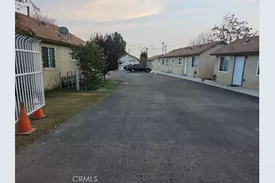2915 Edison, Bakersfield, CA 93307 - Photo 2