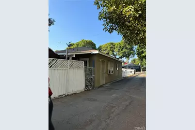 13918 Valerio Street, Van Nuys, CA 91405 - Photo 2