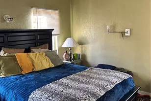 1014 E 84th St, Los Angeles, CA 90001 - Photo 2