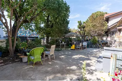 1217 W 39th Street, Los Angeles, CA 90037 - Photo 4