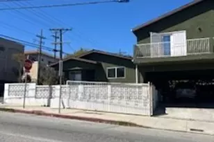 586 W 1st St, San Pedro, CA 90731 - Photo 2