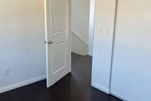 586 W 1st St, San Pedro, CA 90731 - Photo 10