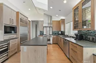 2501 Barrymore Dr, Malibu, CA 90265 - Photo 12