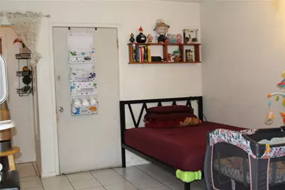 531 S Hillview Avenue, Los Angeles, CA 90022 - Photo 4