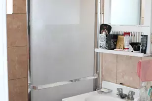 531 S Hillview Ave, Los Angeles, CA 90022 - Photo 52